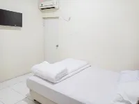 Agnes Residence Near Blok M Mitra RedDoorz