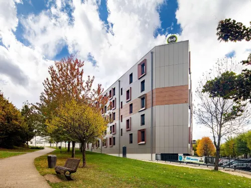 B&B Hotel Marne-La-Vallée Torcy 3 étoiles فنادق في تورسی
