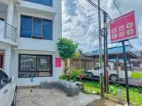 RedDoorz @ Tanjung Selor Hotels near Kolam Galaxy Fishing