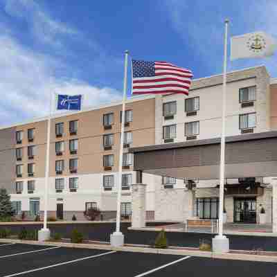 Holiday Inn Express & Suites Providence-Woonsocket Hotel Exterior
