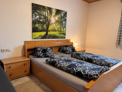 The Red Apartment  호텔