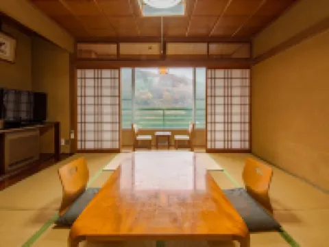 Konishi Ryokan Hotel a Miyoshi
