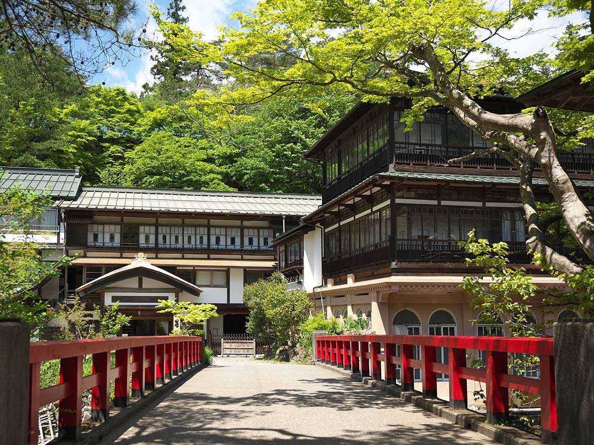 三木屋旅館 | 四万温泉協会