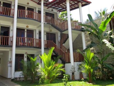 Yoho Villa Tropicana