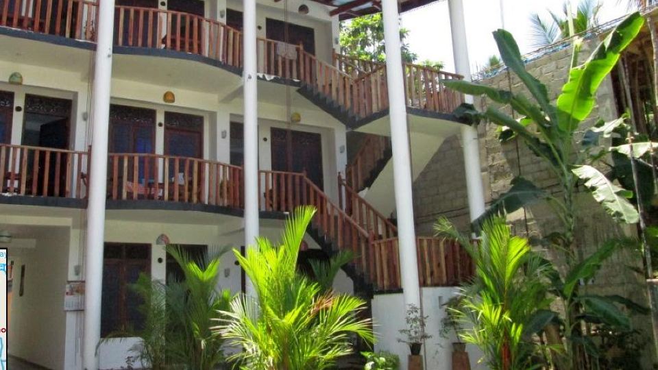 Yoho Villa Tropicana