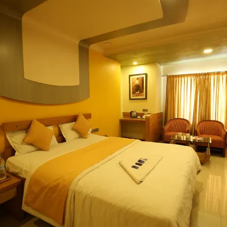 Hotel Kohinoor Square