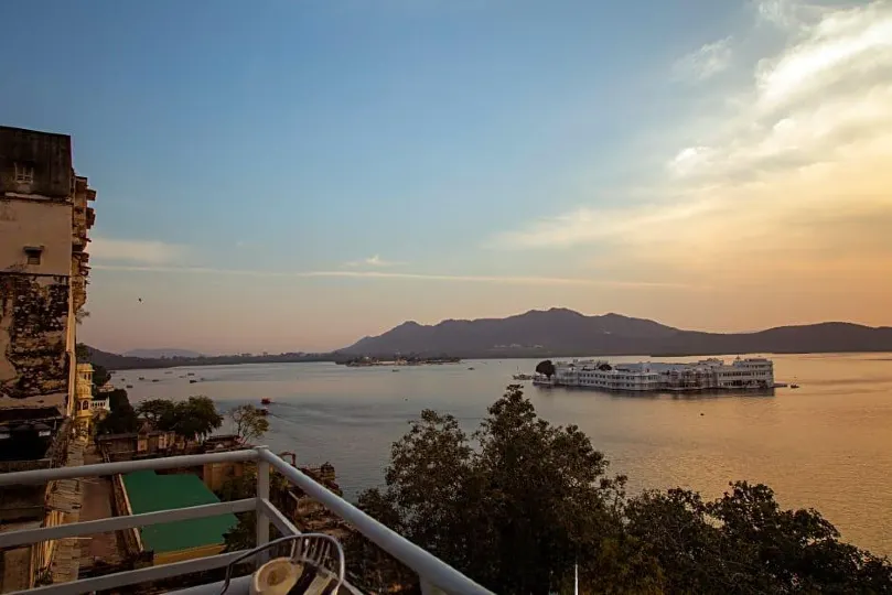 沙哈爾科特湖畔酒店