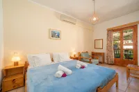 Alexatos Studios & Apartments Hotels in Sami
