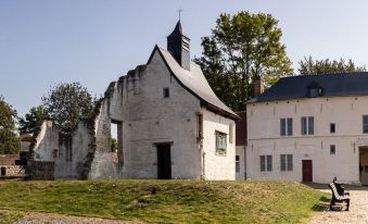 Gîte Ferme d'Hougoumont - Housity