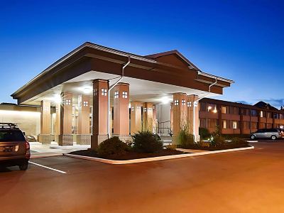 Quality Inn & Suites Syracuse - Carrier Circle