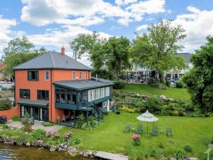 Upper Rideau Bed & Breakfast