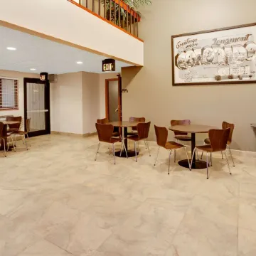 Super 8 by Wyndham Longmont/Del Camino