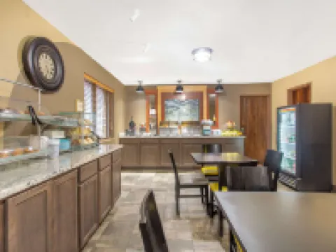 AmericInn by Wyndham Delafield Hotels in Delafield