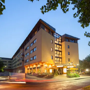 Suite Hotel Leipzig Hotels near Engelsdorf