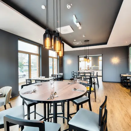 Premier Inn Wiesbaden City Centre Отели рядом с достопримечательностью «Вестенд»
