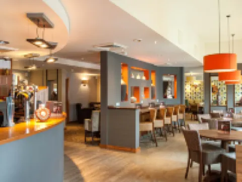 斯旺西城市中心普瑞米爾酒店 Castle酒店