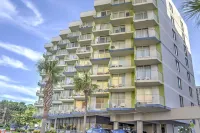 Ocean Views & Resort Amenities: Myrtle Beach Condo