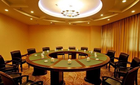 Yanji International Hotel - Housity