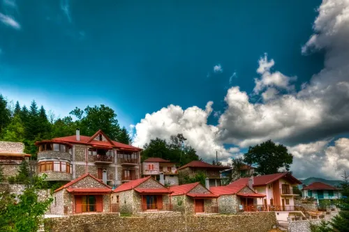 Ta Petrina Hotel a Apodotia