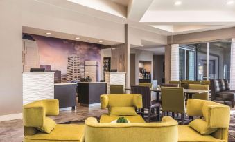 La Quinta Inn & Suites by Wyndham Shreveport Airport