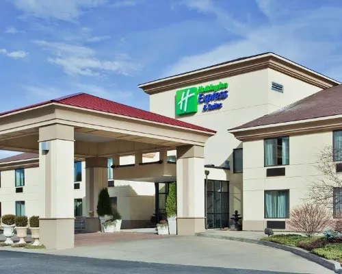 Holiday Inn Express & Suites COOPERSTOWN by IHG Hotels in Hartwick