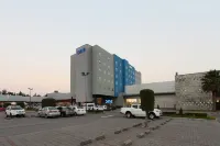 One Cuautitlan - parking