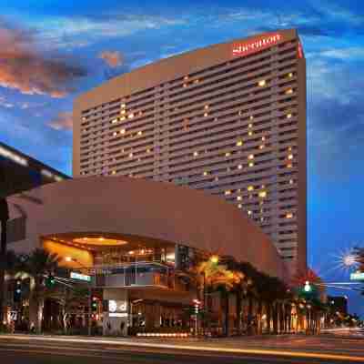 Sheraton Phoenix Downtown Hotel Exterior