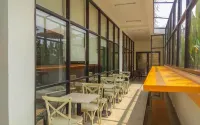 Great Deal Studio at Dave Apartment Near Campus