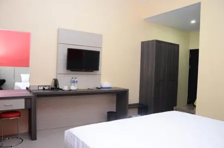 Mandiri Hotel Banjar Отели в г. Cisaga