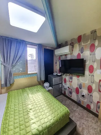 Ulleung Queen Отели в г. Уллын