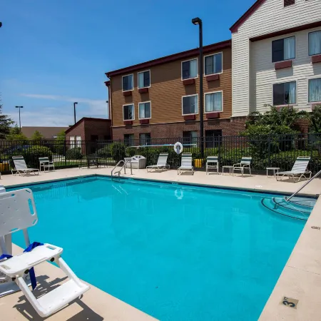 Red Roof Inn & Suites Savannah Airport