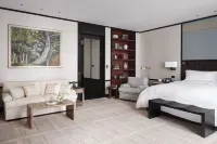 The Peninsula London Hotels near London South Bank University