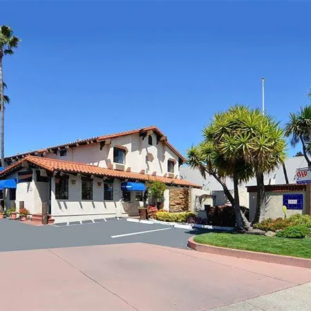 Travelodge by Wyndham Concord