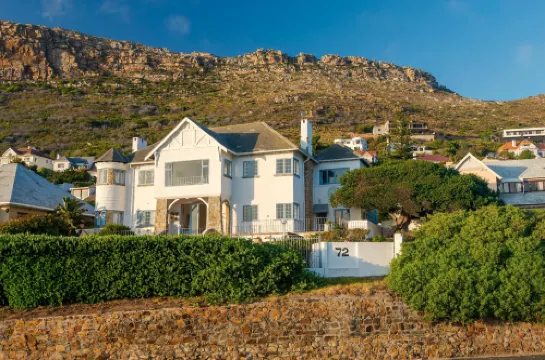 Sunny Cove Manor