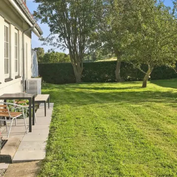 "Ayk" - 400m from the Sea