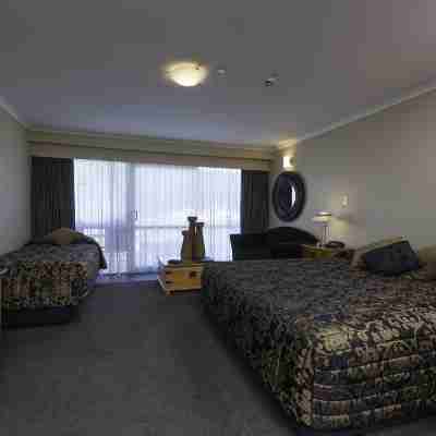 Beachcomber Inn Picton Rooms