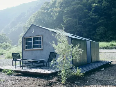 Loof Tiny House Camp Hotel di Fuefuki