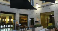 Catalonia Puerta del Sol Hotel in zona Iglesia Santa Cruz