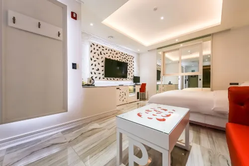 Jincheon Luxury Motel - Motels