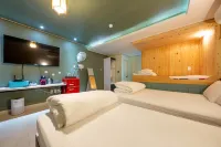 군산 HOTEL 1945 - 바