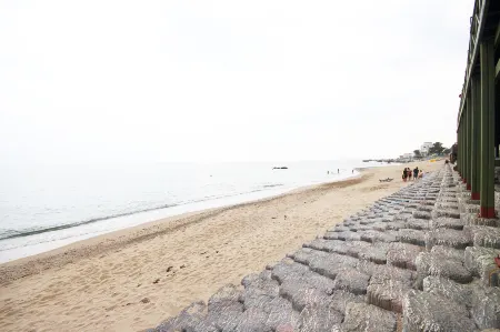 Yeongdeok Ganggu Port into Отели рядом со станцией Jangsa Station