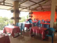 Strawberry County Hotels in Bhilar