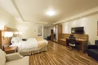 Hotel & Suites le Dauphin Drummondville - Bintang 4