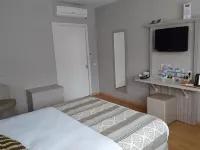 Kyriad Toulouse Sud - Roques Hotels in Muret