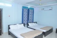 SriPaadha Inn Kanipakam - Bãi đậu xe