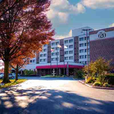 Ramada Plaza by Wyndham Hagerstown Hotel Exterior