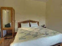 Chevron Ranikhet Club 라닉헷 호텔