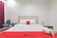 RedDoorz Syariah at Cigadung Raya Street Hotels in Cibeunying Kaler