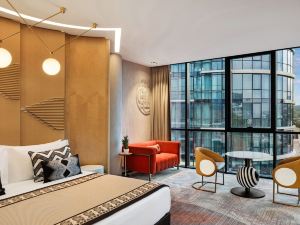 Paragraph Freedom Square, a Luxury Collection Hotel, Tbilisi