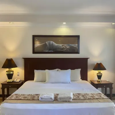 Valentino's Hotel